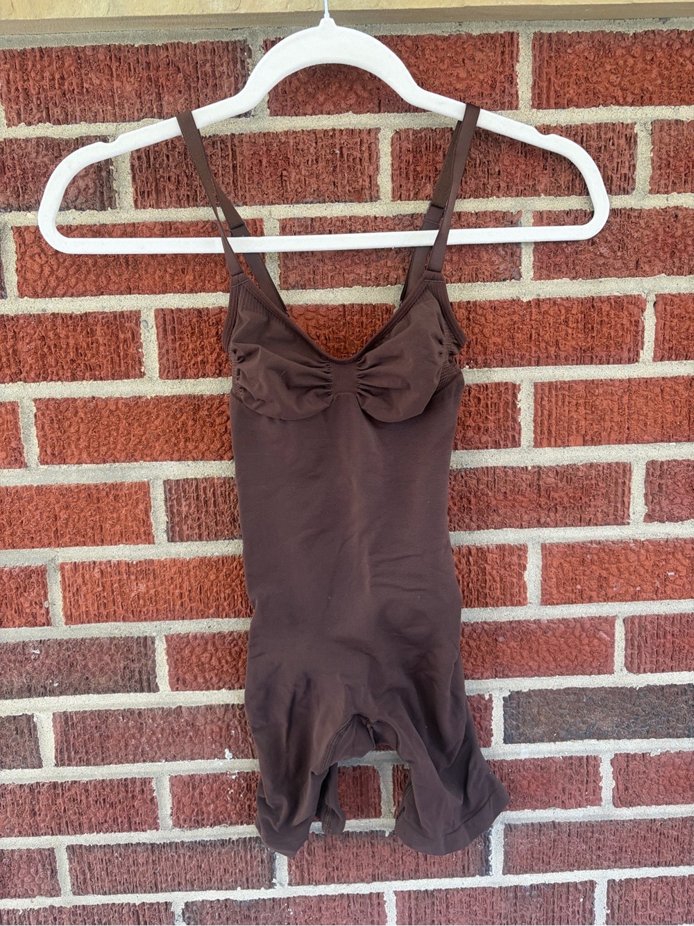SKIMS Seamless Sculpt Brief bodysuit COCOA